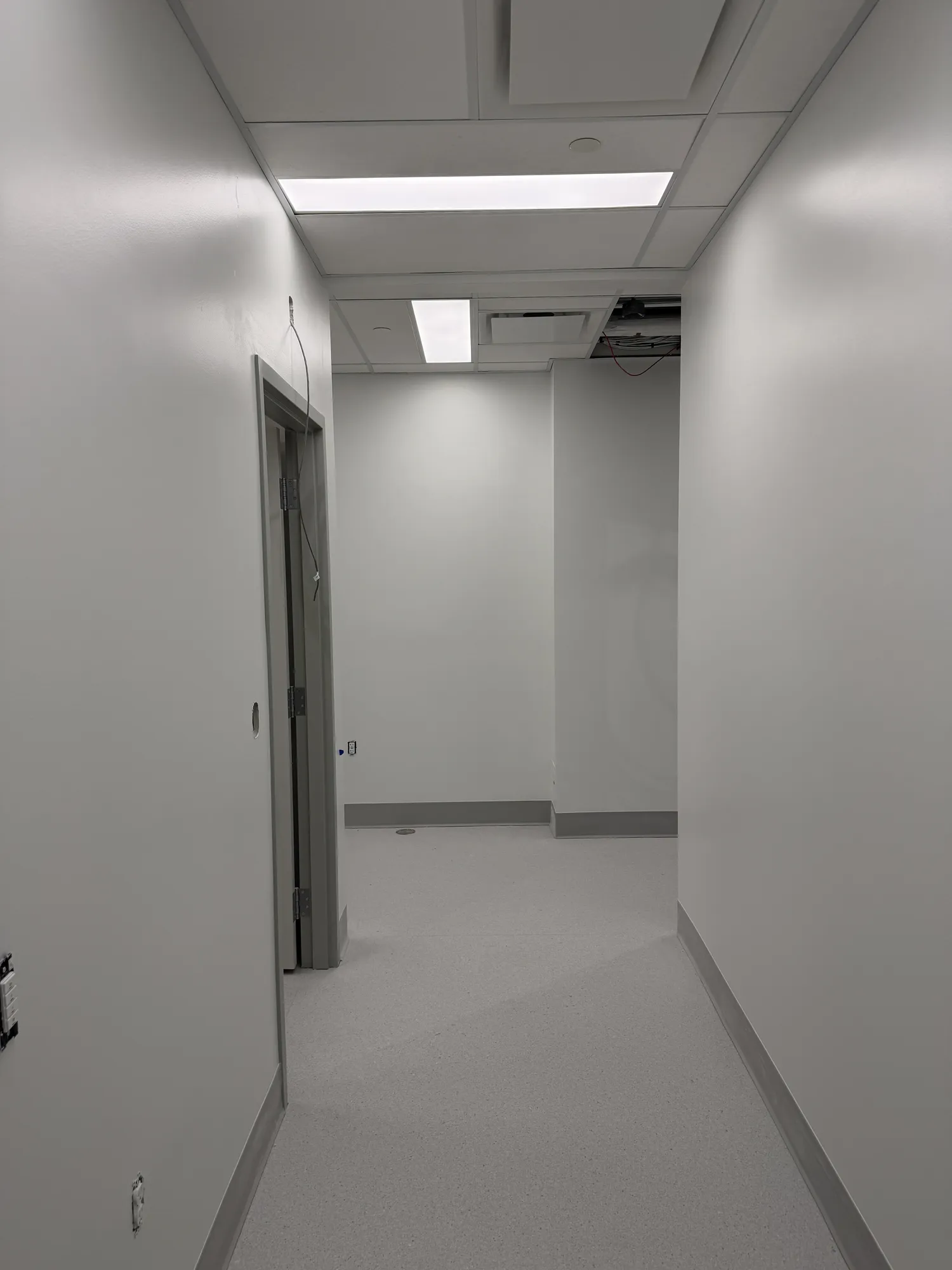 Flawless commercial walls with smooth, consistent finish