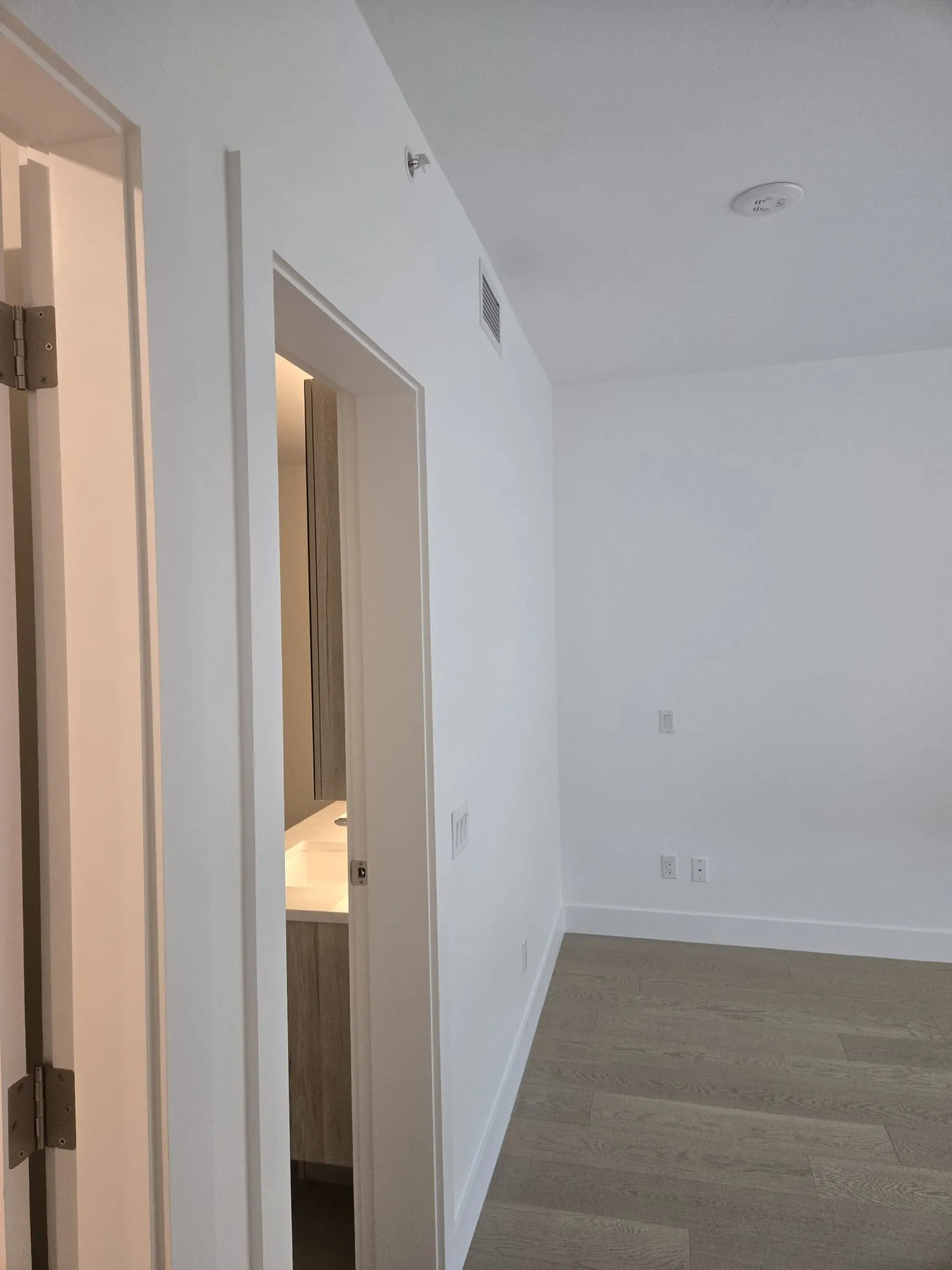 Smooth painted trim finish